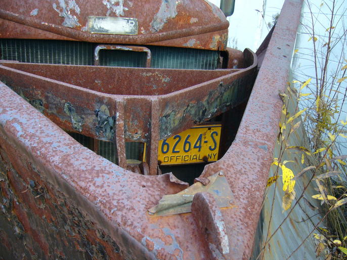 http://www.badgoat.net/Old Snow Plow Equipment/Trucks/Walter 100 Traction/Walter Snowfighters of Upstate New York/GW686H514-12.jpg